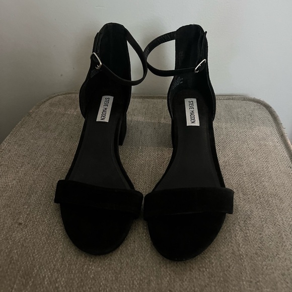 Steve Madden Black Women's Sandals - Picture 1 of 2